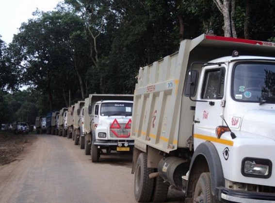 Mafia attacks truck drivers at Udaipur Mafia attacks truck drivers at Udaipur
